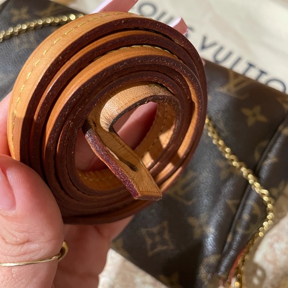 Louis Vuitton Favorite MM - Picture 4 of 15